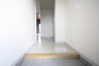玄関から見たお部屋。