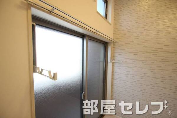 室内物干しあります。