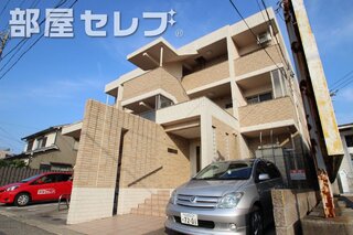 オシャレで可愛らしい外観。