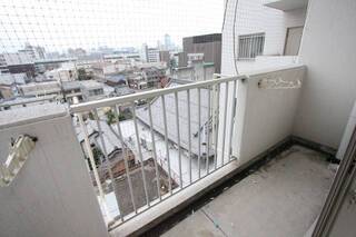 バルコニーも広々
