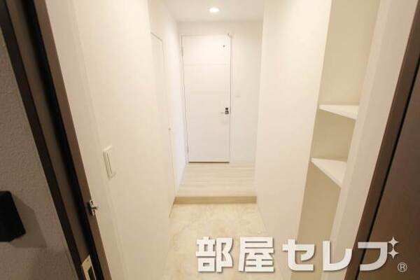 玄関からの写真です。