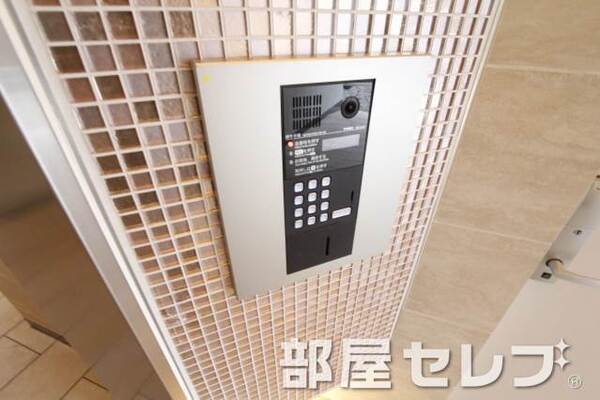 オートロックで安心。