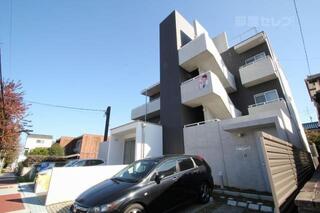 外観オシャレな建物です。