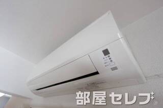 冷暖房エアコン。