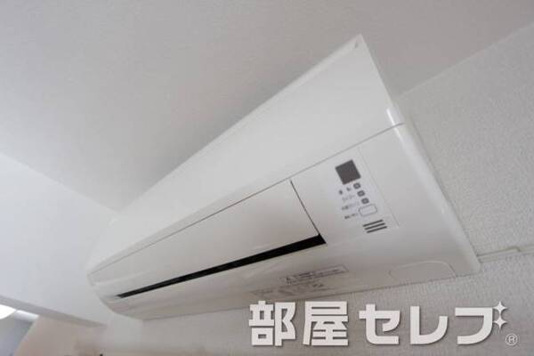 冷暖房エアコン。
