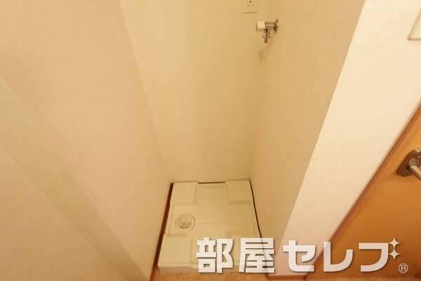 室内洗濯機置き場はこちらへ。