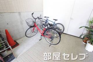 自転車置き場。