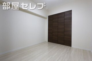 洗髪洗面化粧台の独立洗面所です。