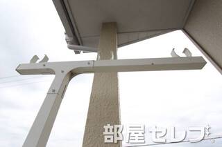 物干し竿掛けれます。他号室の写真です。