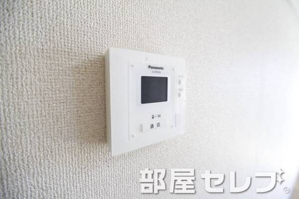 安心TVモニターホンです。