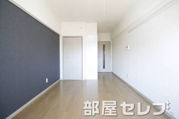違う角度からの寝室。