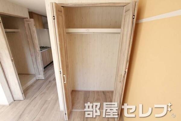 クローゼットでお部屋スッキリ
