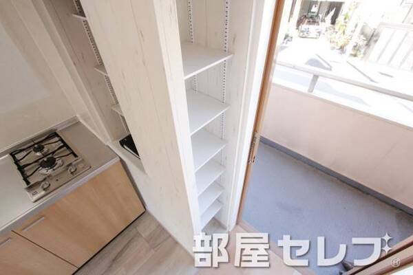 シューズボックスで玄関スッキリ