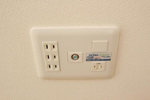 インターネット無料ですよ。