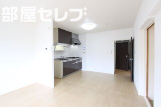 403号室の写真引用。