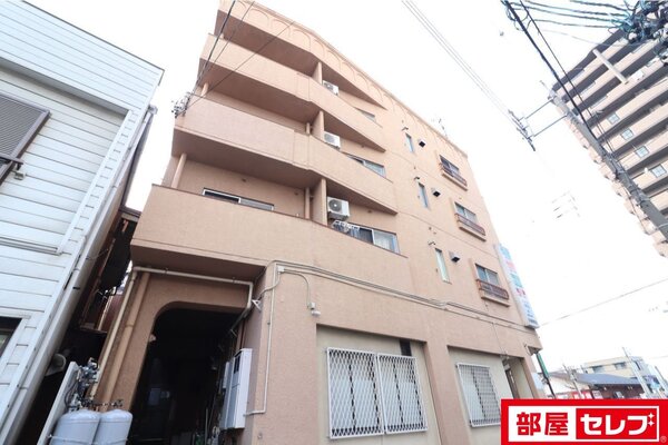 重厚感のある外観です。