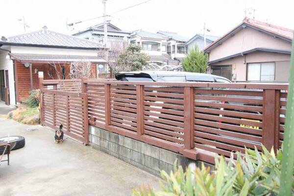 玄関側柵のイメージ
