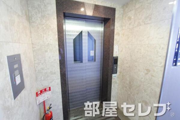 エレベーター奇麗です。