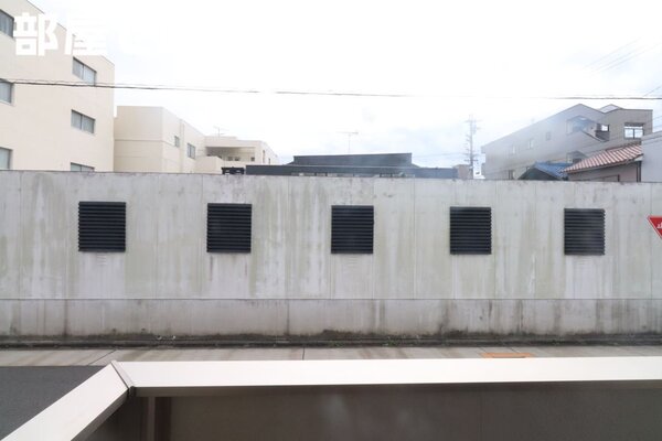 ※101号室内装写真参照