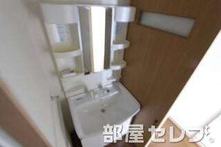 洗髪洗面化粧台。