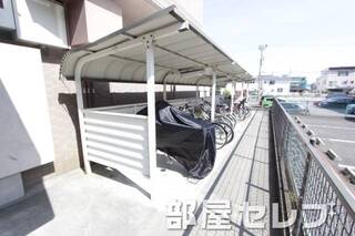 駐輪場。