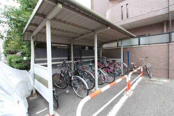 ※601号室内装写真参照