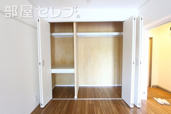 たくさん入りそうな収納です。