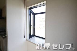 出窓あり。