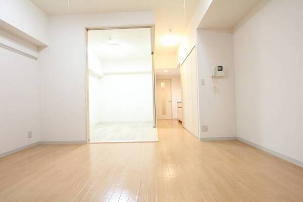 フローリングが綺麗なお部屋です。
