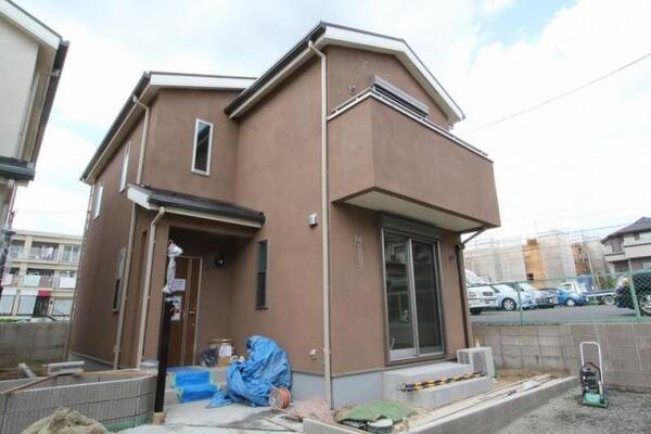 かわいい外観の戸建賃貸です。