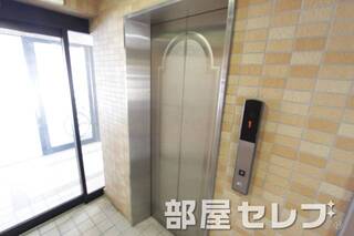 エレベーター。