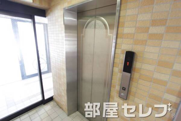 エレベーター。