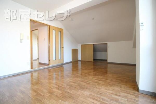 注意！！他の部屋の写真を使用しております。