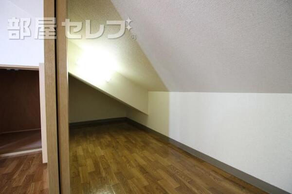 注意！！他の部屋の写真を使用しております。