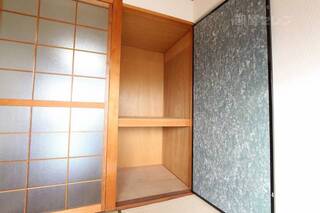 和室にも嬉しい収納付きです