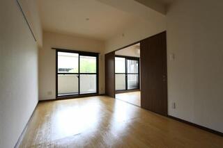 ウォークインクローゼットのあるお部屋です。