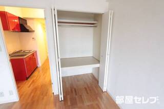 大きな荷物も入ります。