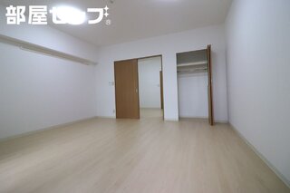 ダイニングテーブルも十分に置けるスペースあります