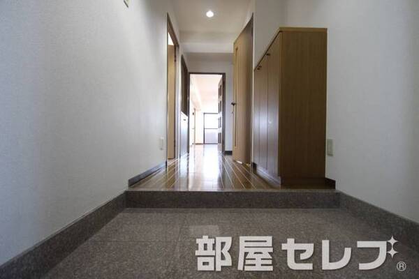 玄関口。