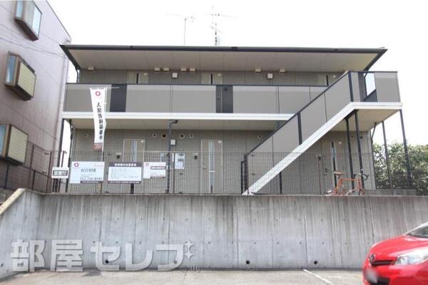 小柄な可愛らしい外観です。