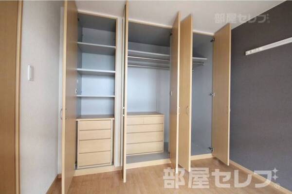 ※202号室の写真を流用しています。
