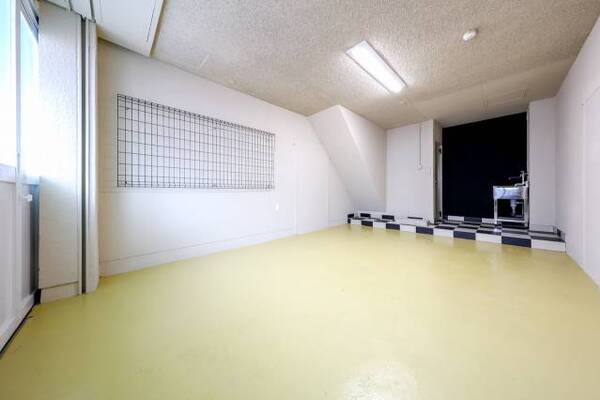 102号室の内装写真参照
