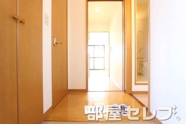 玄関から見た景色です。