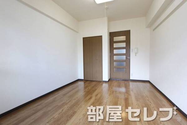 キレイで明るいお部屋になります。
