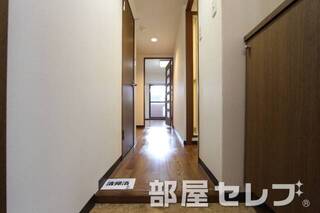 玄関から見た景色です。