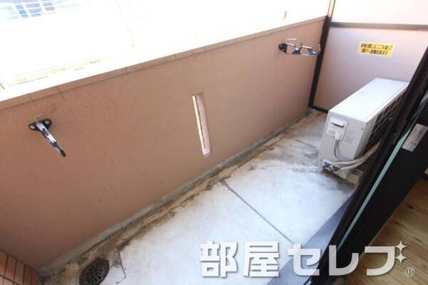 日当たりの良いバルコニーです。