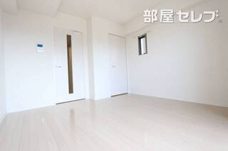 1001号室の写真になります。反転です。