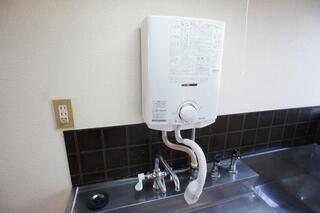 瞬間湯沸かし器　