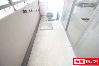 奥行きのあるベランダ。