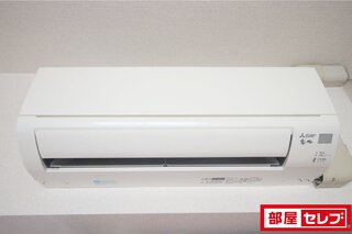 空間が広いので大きめのエアコンをどうぞ。